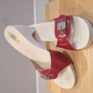 Rare vtg 90s wooden Red Patent Leather Dr Scholls heel platform sz 9